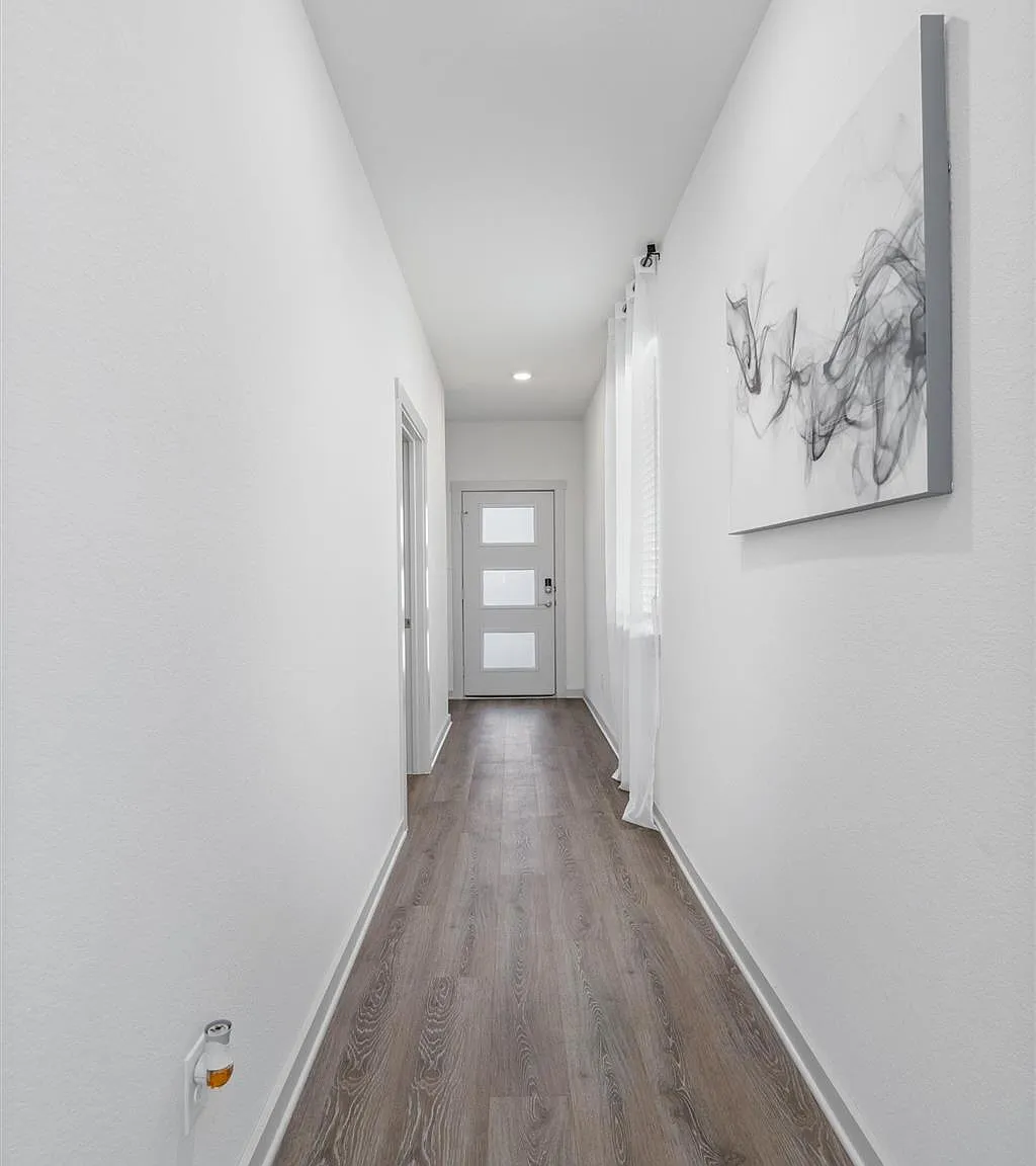 3 bed, 2.0 bath, 1499 sqft, $1,875 — Photo 4