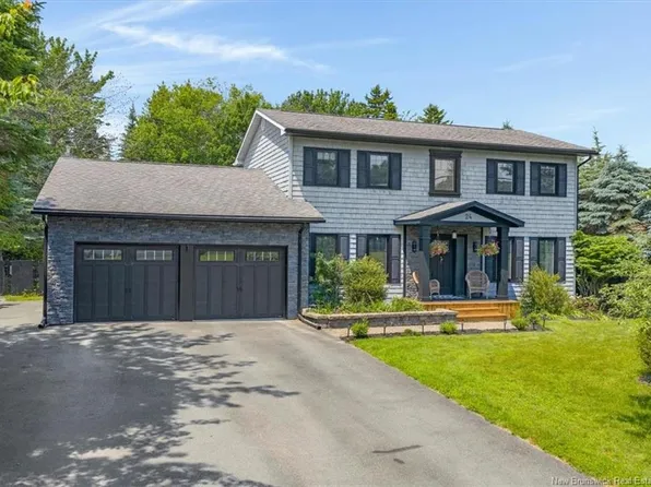 24 Beach Dr, Rothesay, NB E2E 4X3