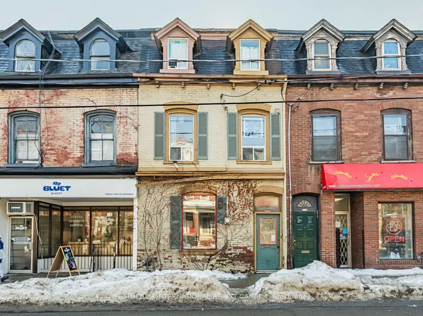 243 Gerrard St E, Toronto, ON M5A 2G1