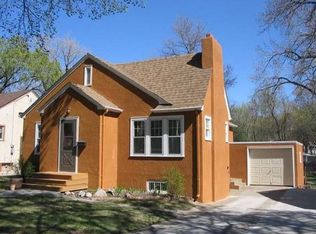 1025 N 9th St, Bismarck, ND 58501