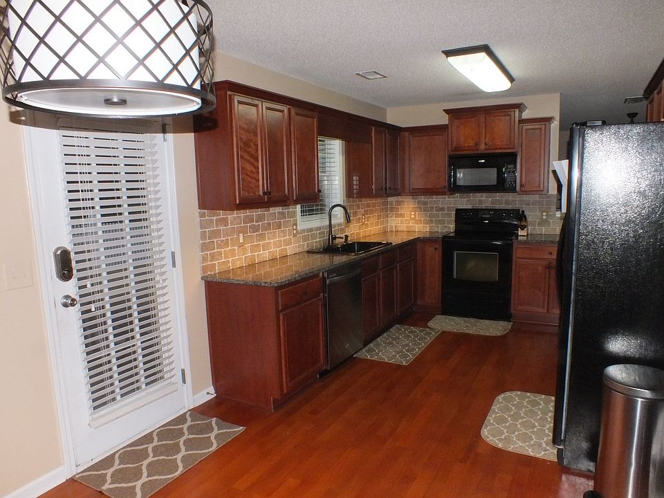 1st image of 931 Franklin Mill Trce