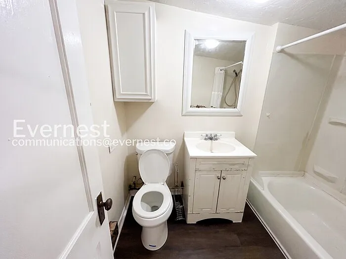 110 1/2 W Cheyenne Rd — Photo 6