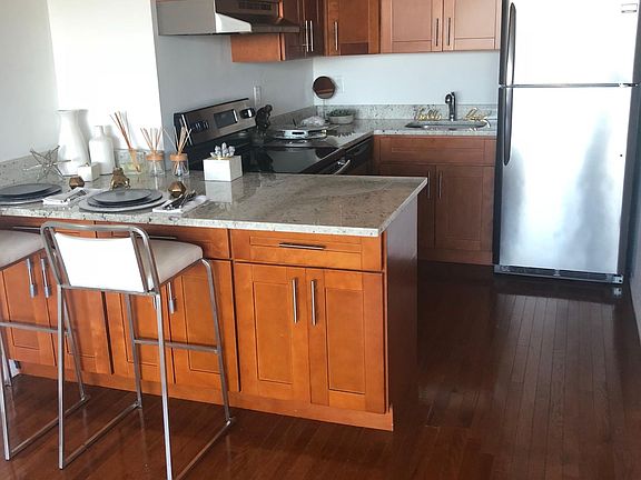 5th image of 1348 15th St #7K