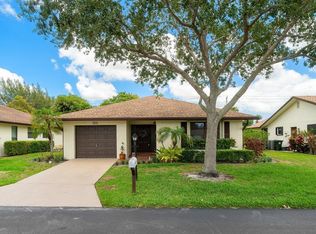 6460 Lakemont Cir, Greenacres, FL 33463