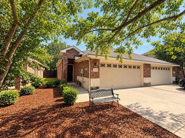 1426 Ravenwood Dr, Mansfield, TX 76063