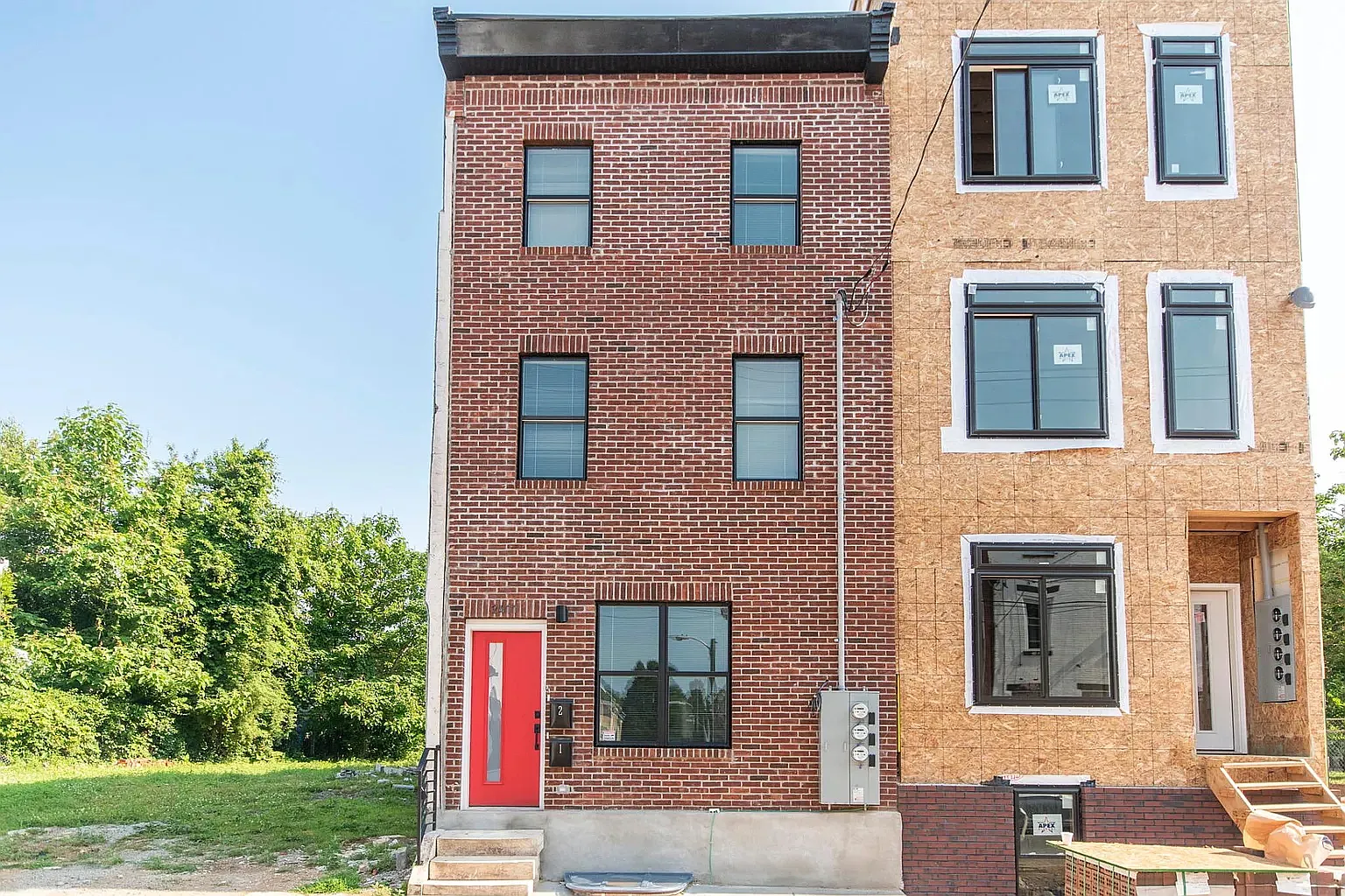 3 bed, 1300 sqft, $2,199 — Photo 1