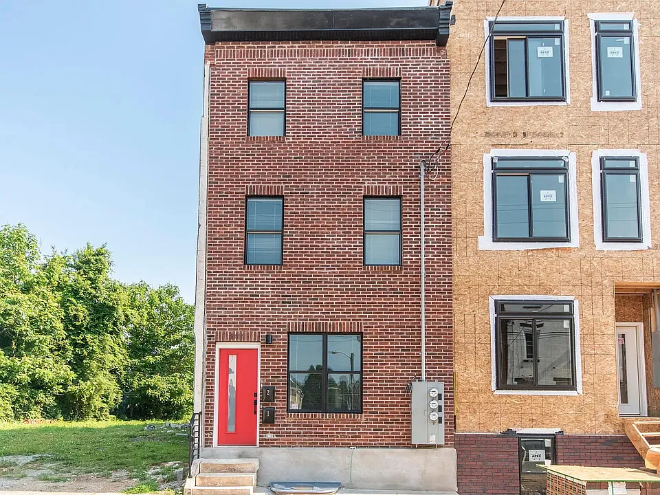 2411 W Thompson St #2