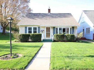 1355 Woodlawn Ave, Clinton, IA 52732