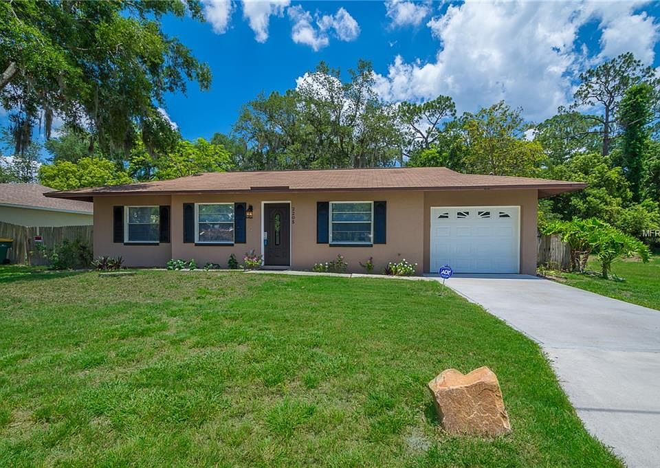 1st image of 2205 Barbara Dr