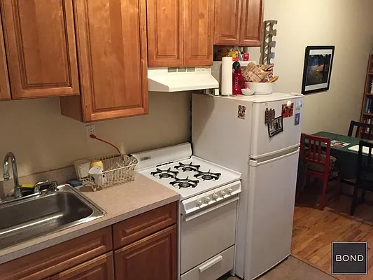 Rented by Bond New York | media 35