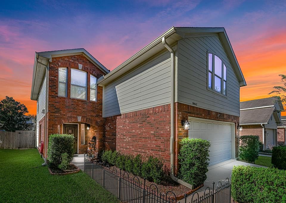 1st image of 10842 Regal Manor Ln