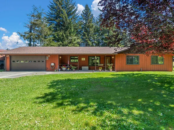 2270 Scott Ln, Crescent City, CA 95531