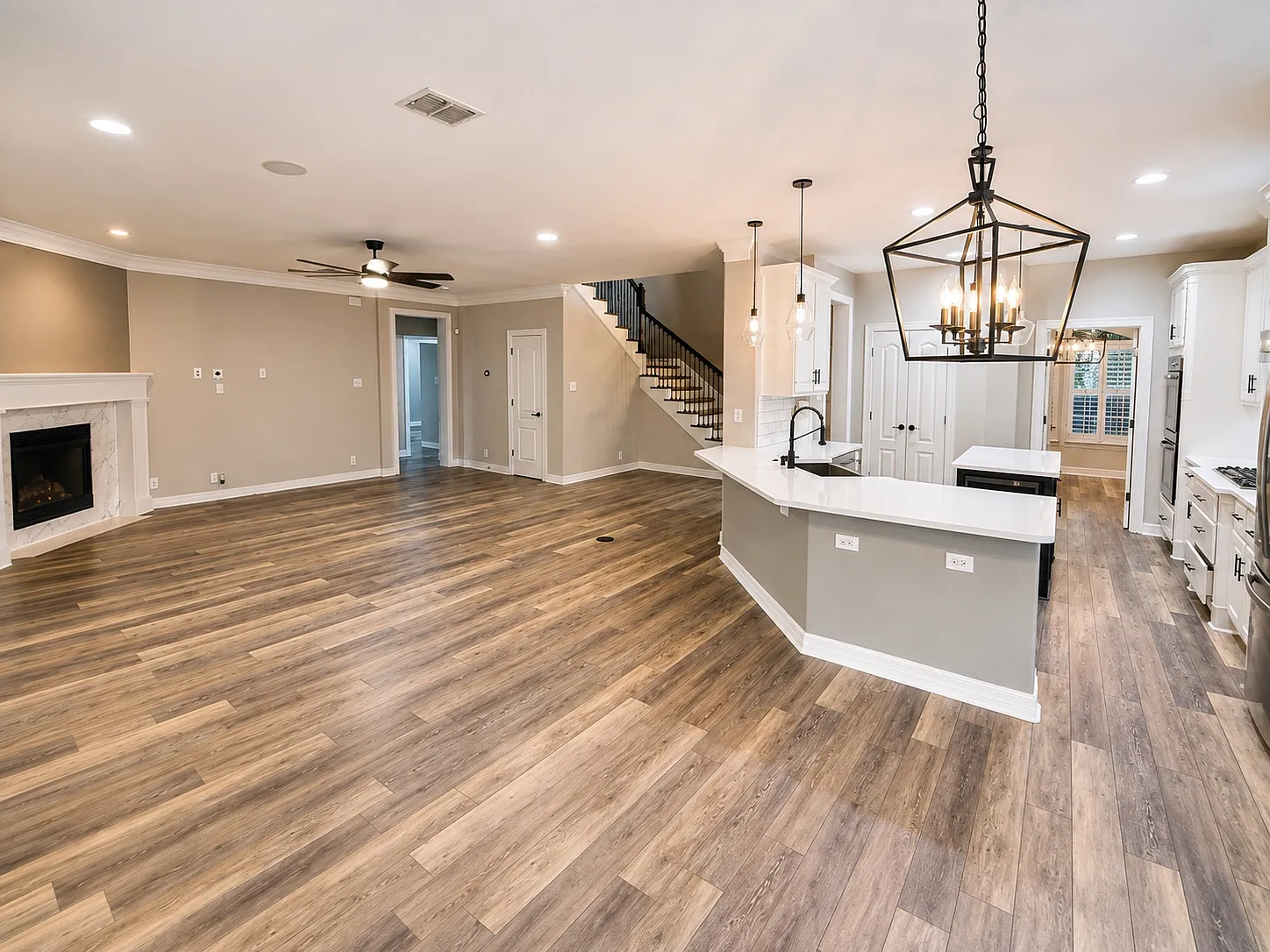 5 bed, 3614 sqft, $3,700 — Photo 1