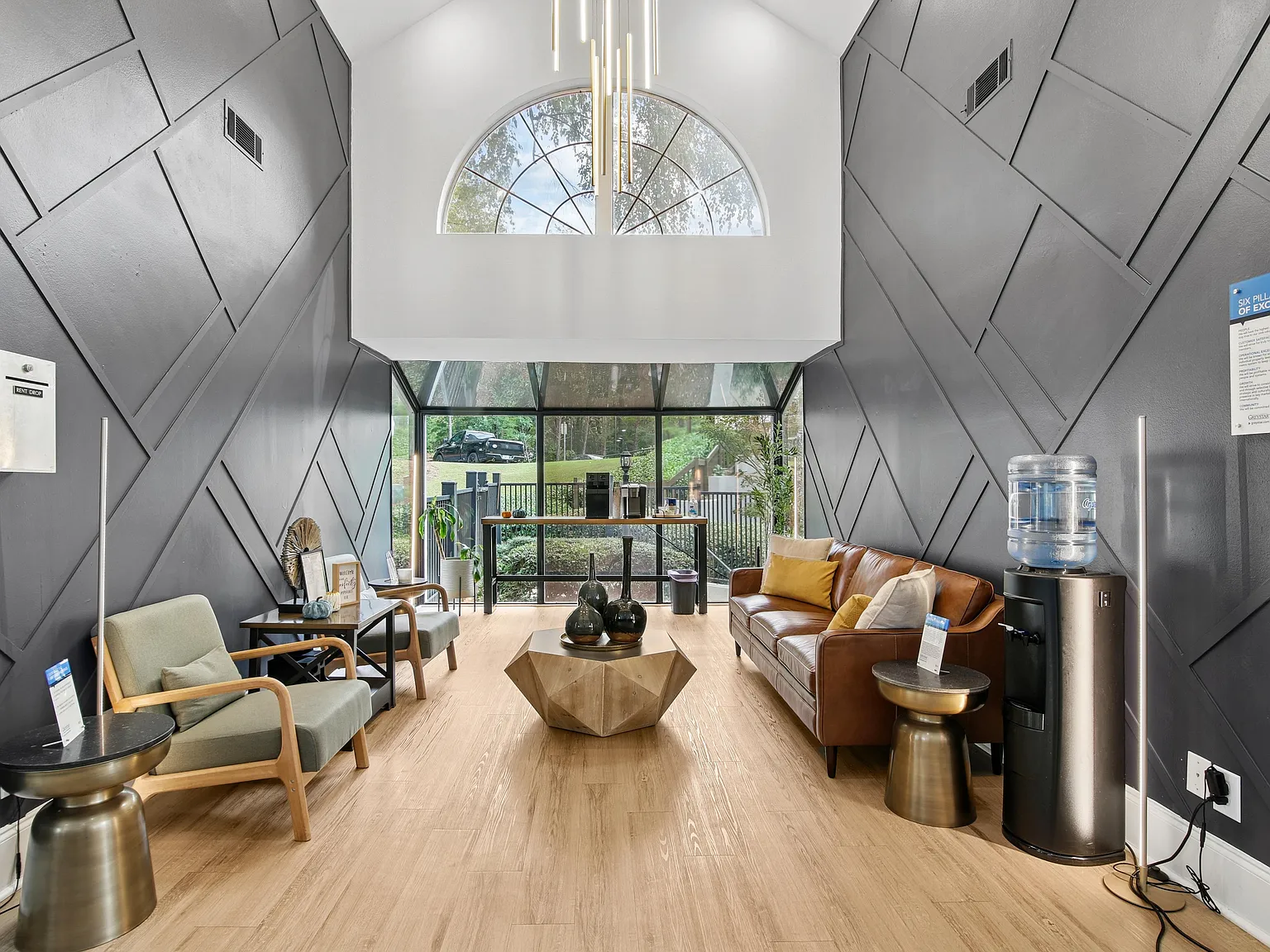 Greenhouse Apartments — Photo 2