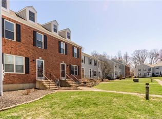 61 Summerhill Rd #61, Wallingford, CT 06492