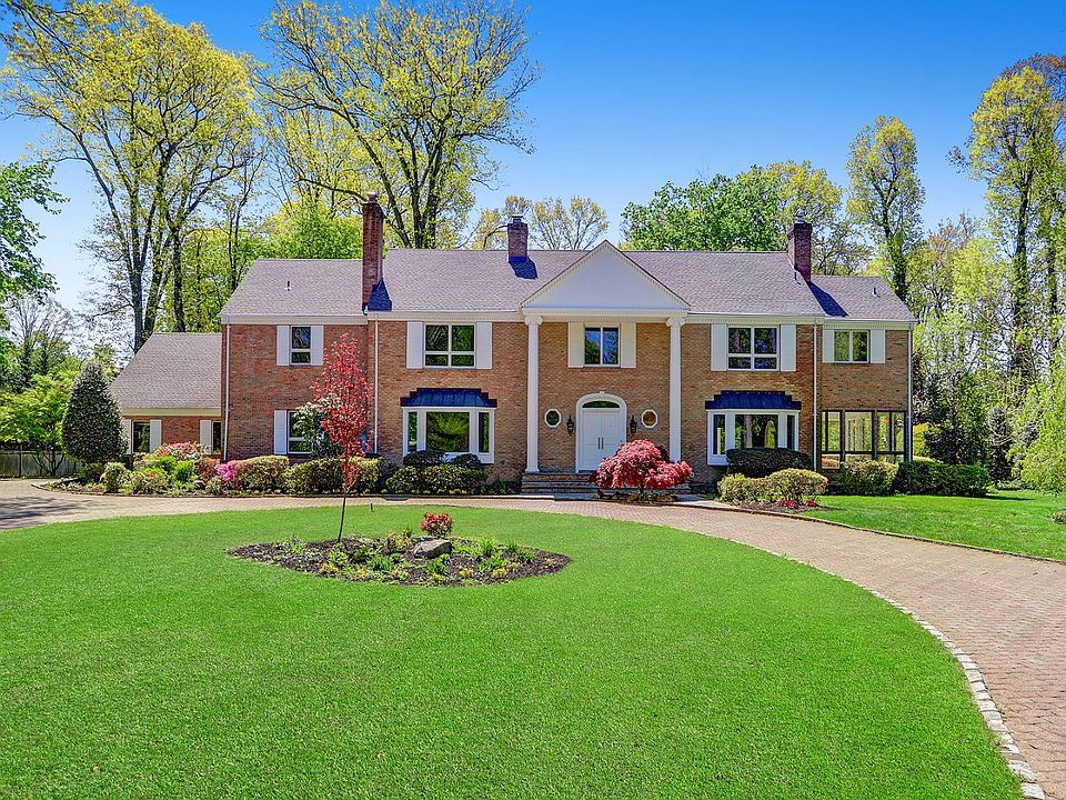 1st image of 6 Stonegate Ln