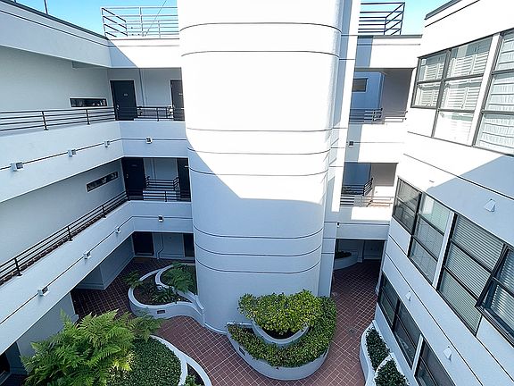4th image of 1425 Vallejo St APT 306