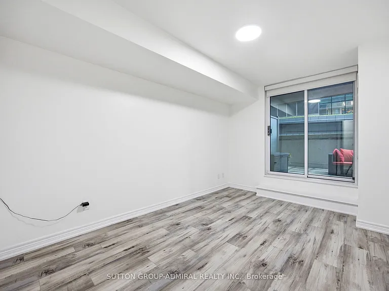 30 Grand Trunk Cres #309 — Photo 17