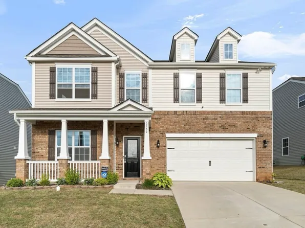 2132 Highland Knoll Dr, Charlotte, NC 28269