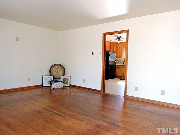 2nd image of 303 Wellington Dr