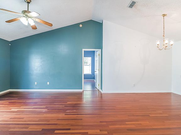 3rd image of 9963 Somerset Grove Ln