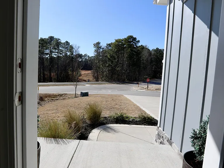 100 Falkirk Ct — Photo 5