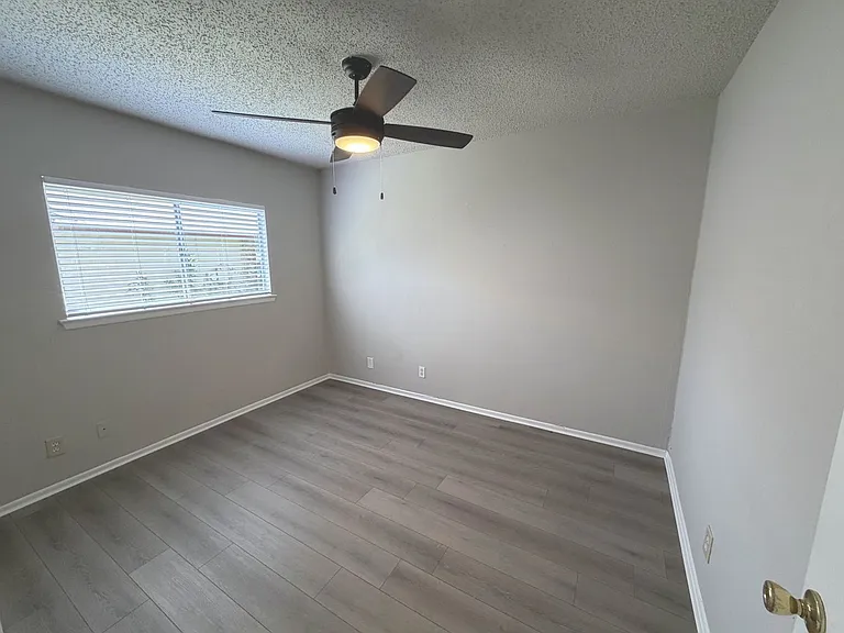 5263 Charolais Dr — Photo 11