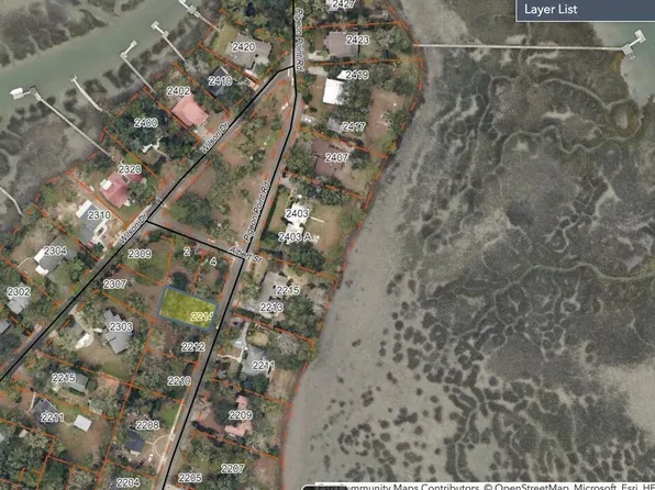 2214 Pigeon Point Rd, Beaufort, SC 29902