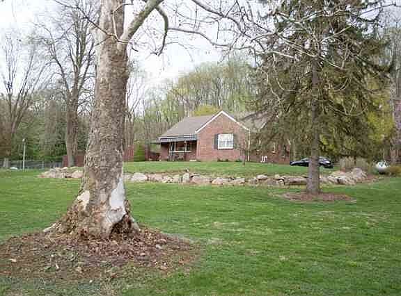 2nd image of 7575 State Road 25 N