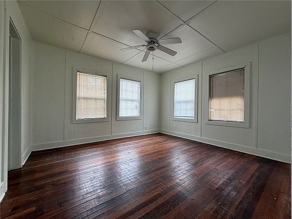5th image of 700 W Nettie Ave