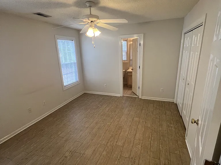 2910 Eastridge Ct — Photo 6