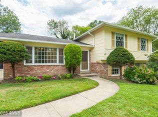 8222 Chancery Ct, Alexandria, VA 22308