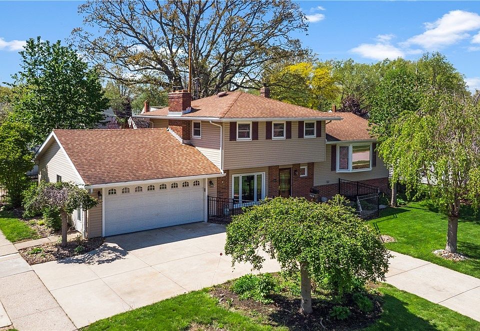 1st image of 178 Beachwood Ave