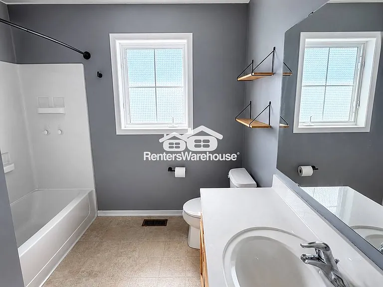 982 Crossing Way — Photo 11