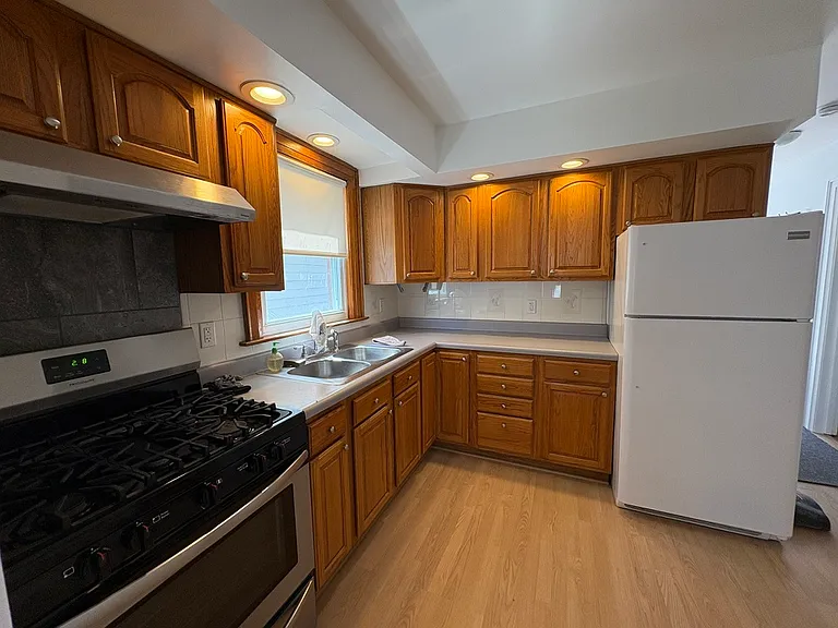117 N Toll St — Photo 7