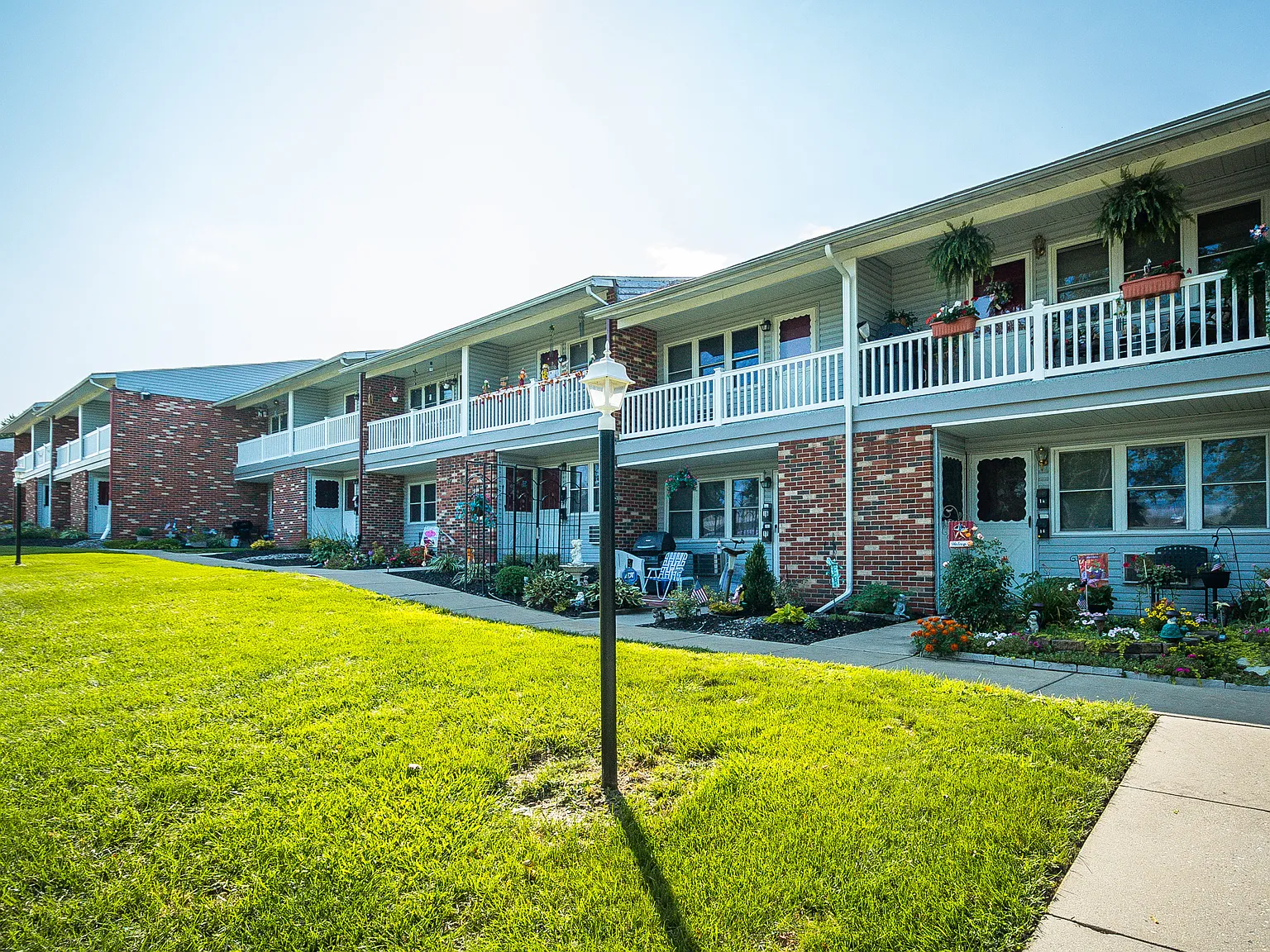 Lincoln Ridge Apartments — Photo 2