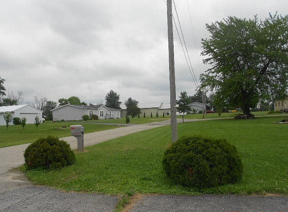2nd image of 234 Circle Dr SW