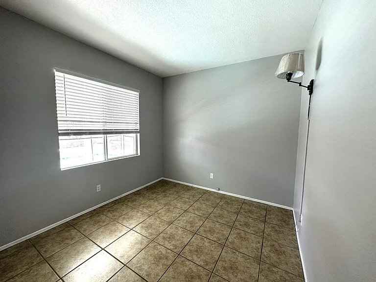 43435 Tylman St — Photo 17