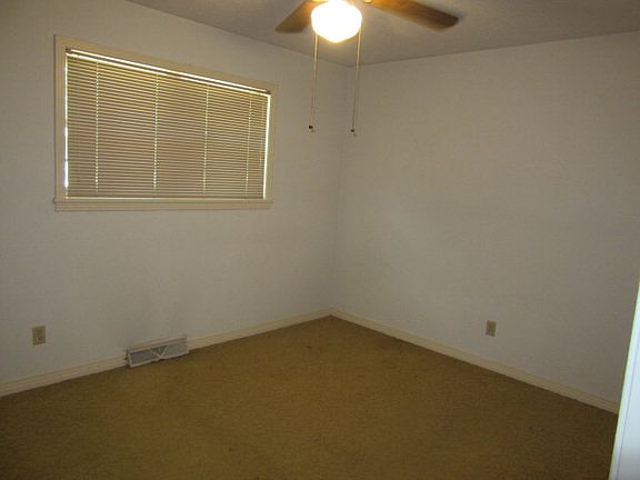 4th image of 264 Pollard St #1/2