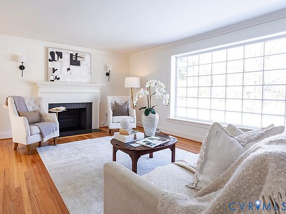 3rd image of 8109 Diane Ln