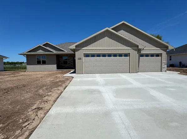 4586 Paul Ln, Green Bay, WI 54313