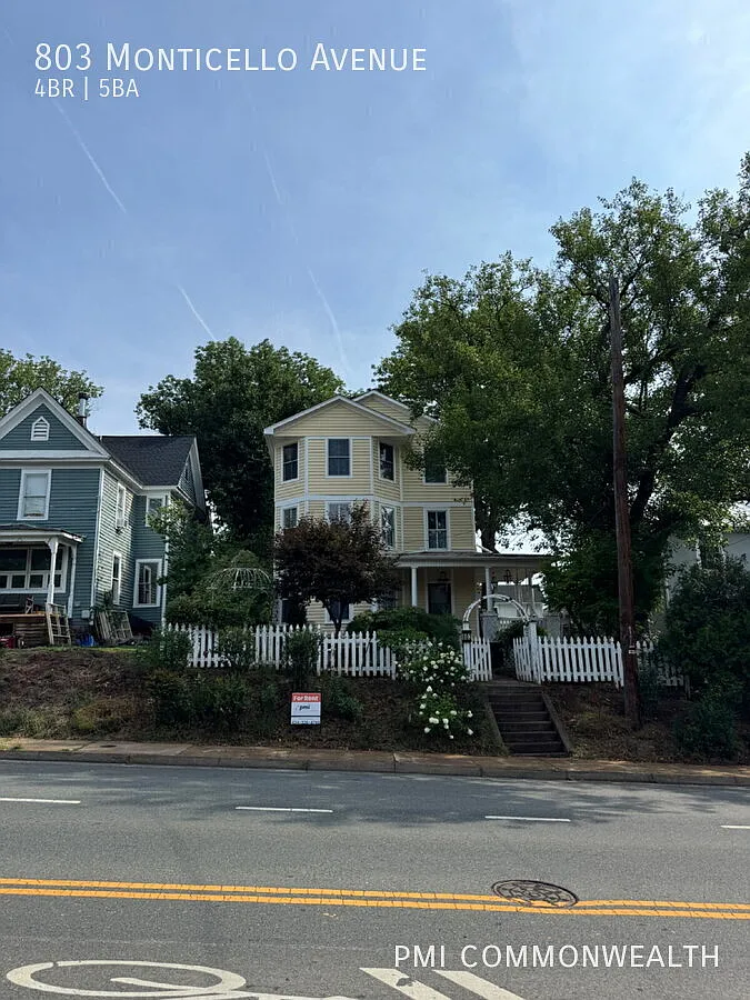 4 Bed / 4.5 Bath Single Family (Available Now) — Photo 2