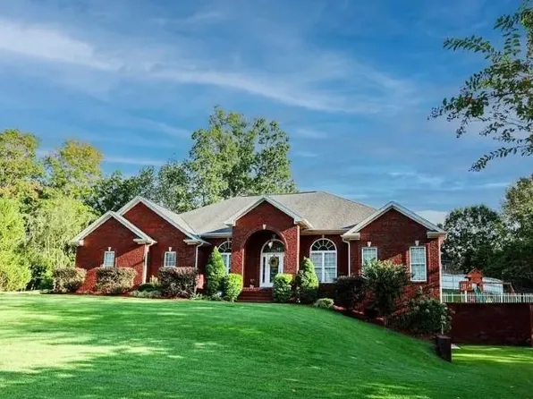 145 Stoney Creek Dr, Florence, AL 35633