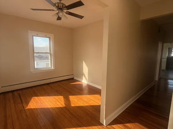 212 East St, Pawtucket, RI 02860