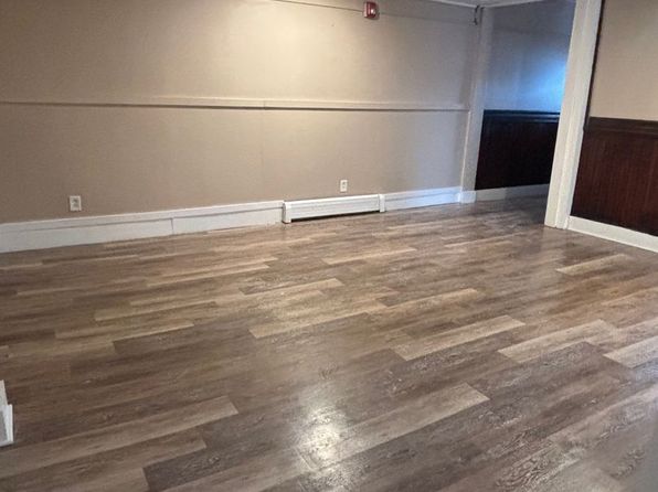 151 S Main St