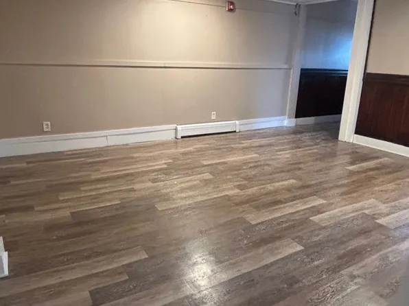 151 S Main St, Rochester, NH 03867