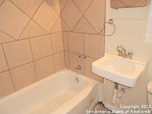 5th image of 242 McDougal Ave