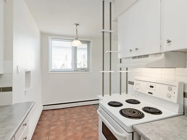 1433 21st Ave SW #6, Calgary, AB T2T 0M8