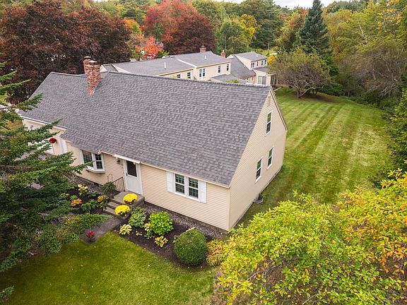 3rd image of 63 Flintlock Village Road #4