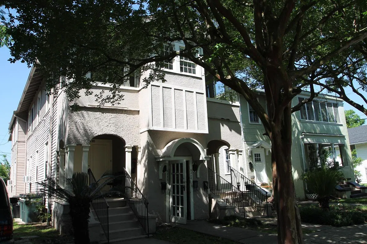 2 bed, 900 sqft, $1,200 — Photo 2